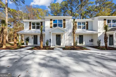 162 Clarks Bluff Rd, Kingsland, GA 31548