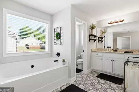 Bath - 189 Marie Ct, Bethlehem, GA 30620 photo 1 of 5