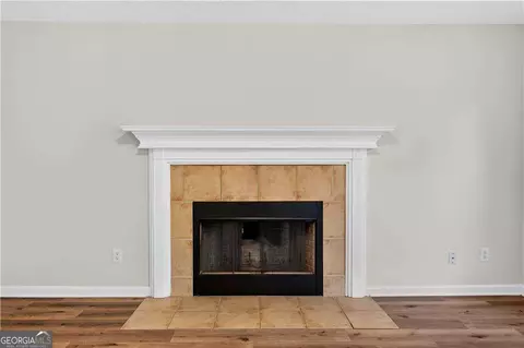 Living - 40 Cliff View Dr, Covington, GA 30016 photo 4 of 8