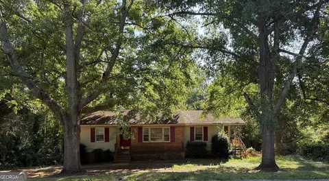 109 Genes Pl, Lagrange, GA 30240 photo 2