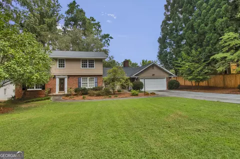 2594 W Fontainebleau Ct, Atlanta, GA 30360