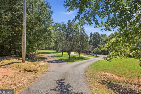 Exterior - 2952 Rock Creek Rd, Toccoa, GA 30577 photo 10 of 15