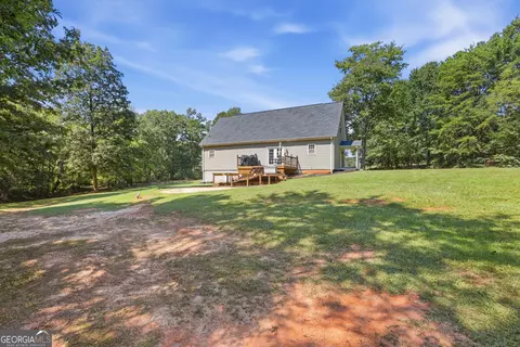 Exterior - 2952 Rock Creek Rd, Toccoa, GA 30577 photo 15 of 15