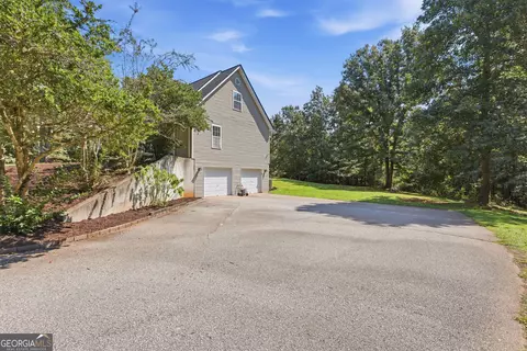 Exterior - 2952 Rock Creek Rd, Toccoa, GA 30577 photo 7 of 15