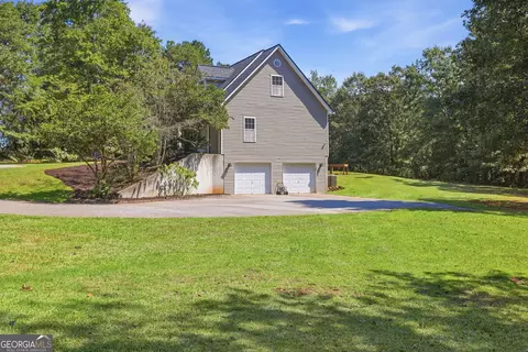Exterior - 2952 Rock Creek Rd, Toccoa, GA 30577 photo 9 of 15