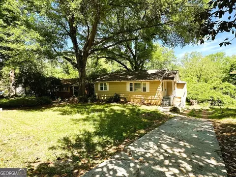 1900 Meadow Ln, Decatur, GA 30032