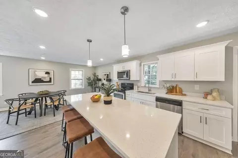 Kitchen - 2501 Sandy Ct, Marietta, GA 30066 photo 2 of 3