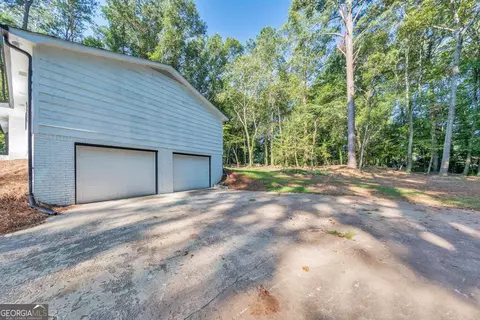 Exterior - 2501 Sandy Ct, Marietta, GA 30066 photo 6 of 7