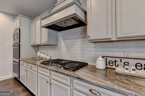 Kitchen - 4871 Belle Estates Rd, Suwanee, GA 30024 photo 7 of 11