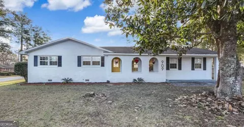 909 Clarks Bluff Rd, Kingsland, GA 31548