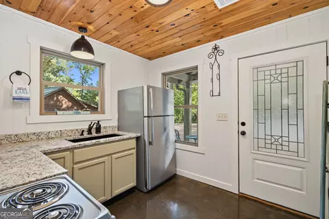 Kitchen - 374 Ferrell Tatum Rd, Lagrange, GA 30240 photo 5 of 5