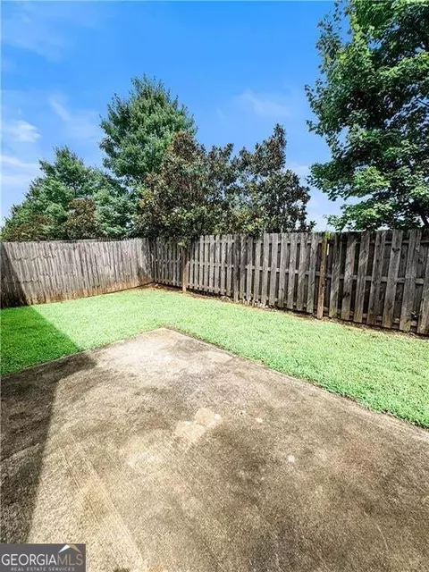 Exterior - 3140 Broadleaf Trl, Fairburn, GA 30213 photo 2 of 3