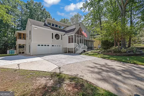 3956 Viewpoint Ct, Marietta, GA 30066