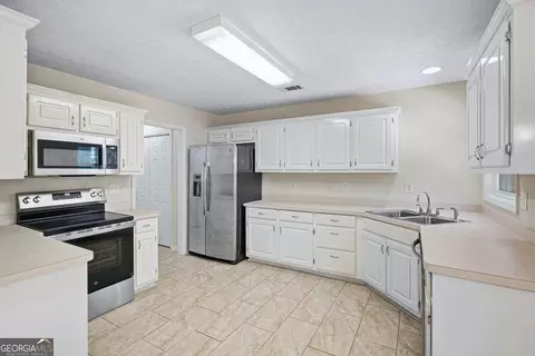 Kitchen - 50 Macadamia Ct, Covington, GA 30016 photo 1 of 2