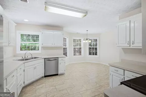 Kitchen - 50 Macadamia Ct, Covington, GA 30016 photo 2 of 2