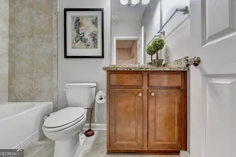Bath - 2249 Larkspur Run Dr, Duluth, GA 30097 photo 1 of 4