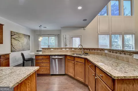 Kitchen - 2249 Larkspur Run Dr, Duluth, GA 30097 photo 4 of 5