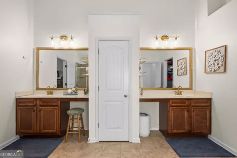 Bath - 514 Sunset St, Canton, GA 30114 photo 4 of 5
