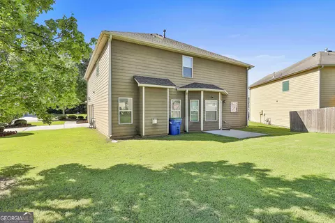 Exterior - 7502 Bowhead Ct, Fairburn, GA 30213 photo 9 of 10