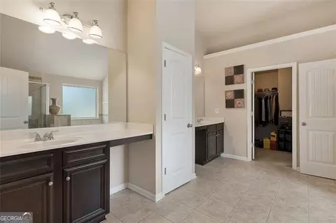 Entry Way - 7502 Bowhead Ct, Fairburn, GA 30213 photo 3 of 6