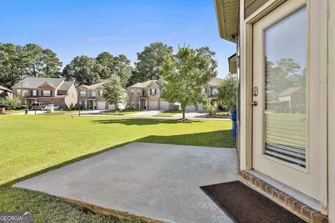 Exterior - 7502 Bowhead Ct, Fairburn, GA 30213 photo 7 of 10
