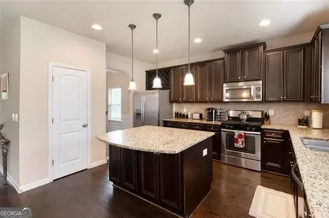 Kitchen - 7502 Bowhead Ct, Fairburn, GA 30213 photo 1 of 3