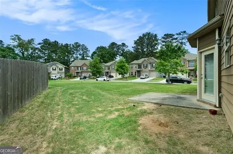 Exterior - 7502 Bowhead Ct, Fairburn, GA 30213 photo 4 of 10