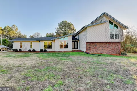 1470 Stone Lea Dr, Oxford, GA 30054