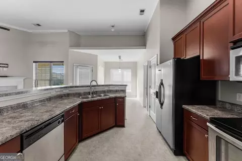 Kitchen - 3 Bay Willow Ct, Savannah, GA 31407 photo 2 of 3