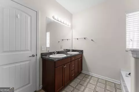 Bath - 3 Bay Willow Ct, Savannah, GA 31407 photo 1 of 3