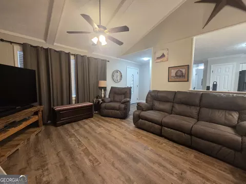 Living - 105 Heatherbrook Dr, Lagrange, GA 30240 photo 2 of 3