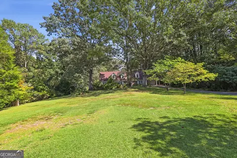 Exterior - 400 Harris St, Toccoa, GA 30577 photo 5 of 12