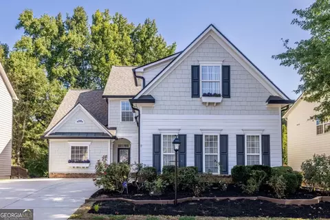 577 Lantern Wood Dr, Scottdale, GA 30079