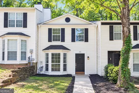 1090 Huntington Trce SE, Smyrna, GA 30082