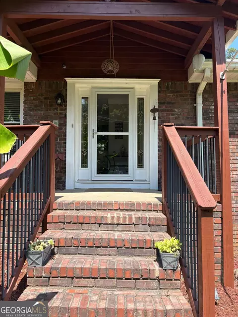 2156 Windsor Dr, Lithia Springs, GA 30122