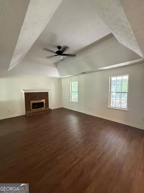Living - 255 Lakeside Dr, Covington, GA 30016 photo 2 of 3