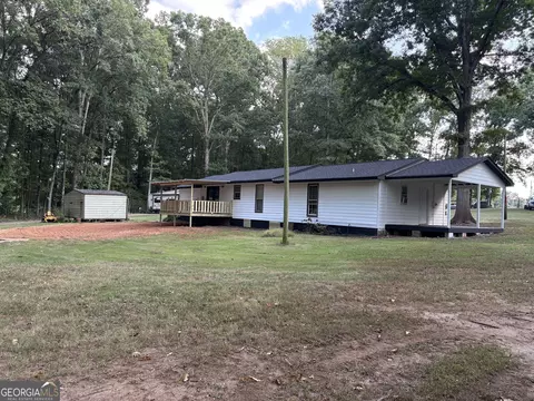 Exterior - 326 Eichelberger Dr, Lagrange, GA 30241 photo 3 of 4