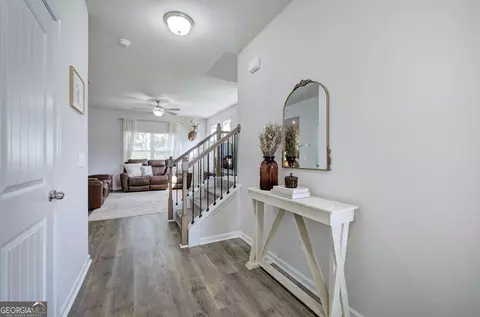 Entry Way - 16 Maycroft Ct NE, Rome, GA 30161 photo 2 of 10
