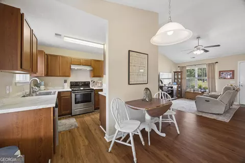 Entry Way - Undisclosed, Springfield, GA 31329 photo 3 of 3