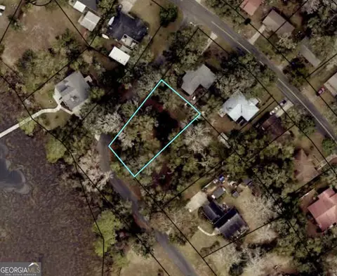 118 Nancy Dr, Saint Marys, GA 31558