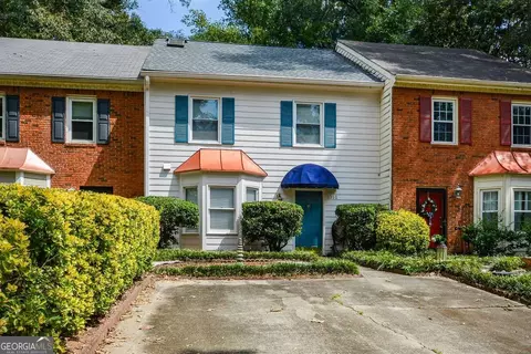 1381 Poplar Pointe SE, Smyrna, GA 30082