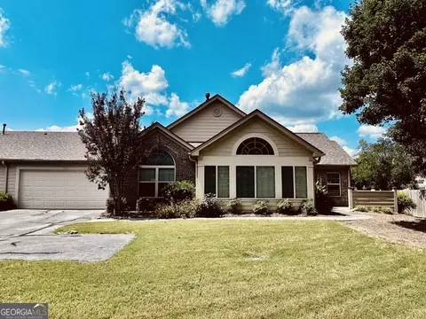 1303 Silver Summit Dr SE, Conyers, GA 30094