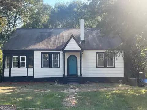 Exterior - 804 E 6th St, West Point, GA 31833 photo 3 of 9