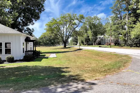 Exterior - 276 Highway 72 E, Comer, GA 30629 photo 11 of 18