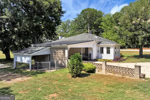 Exterior - 276 Highway 72 E, Comer, GA 30629 photo 3 of 18