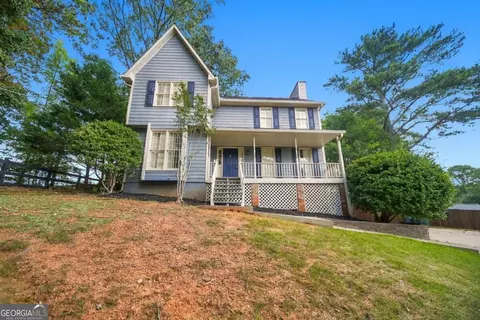 2690 Shadow Pine Dr, Roswell, GA 30076