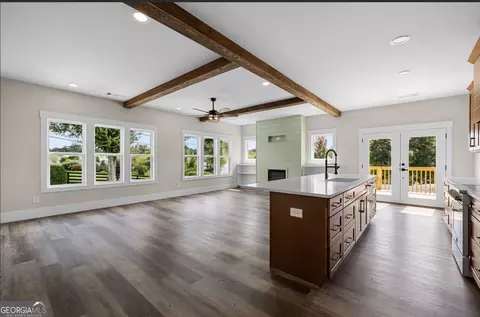 Living - 112 Lagrange St, Newnan, GA 30263 photo 1 of 6