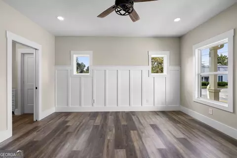 Living - 112 Lagrange St, Newnan, GA 30263 photo 5 of 6