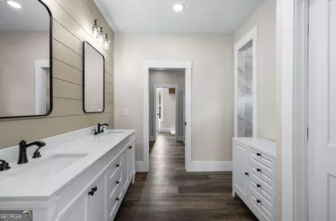 Entry Way - 112 Lagrange St, Newnan, GA 30263 photo 5 of 6