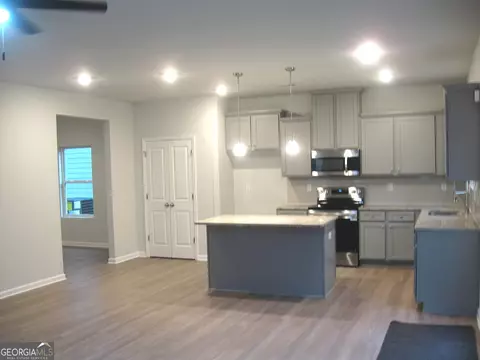 Kitchen - 11854 Rizvan Pl, Covington, GA 30014 photo 3 of 3